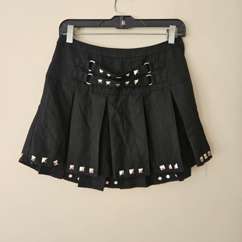 Black Studded Pleaded Mid Rise Skirt - Small (Social Collision, NEW, Hot Topic)